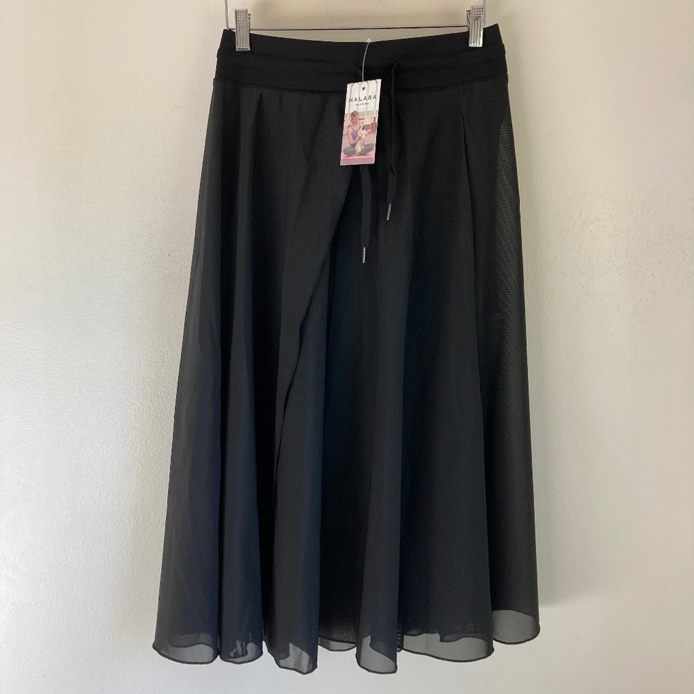 HALARA Black A-Line Skirt
